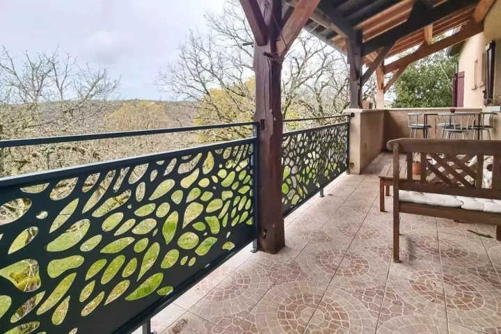 Nous réalisons vos garde-corps en acier.